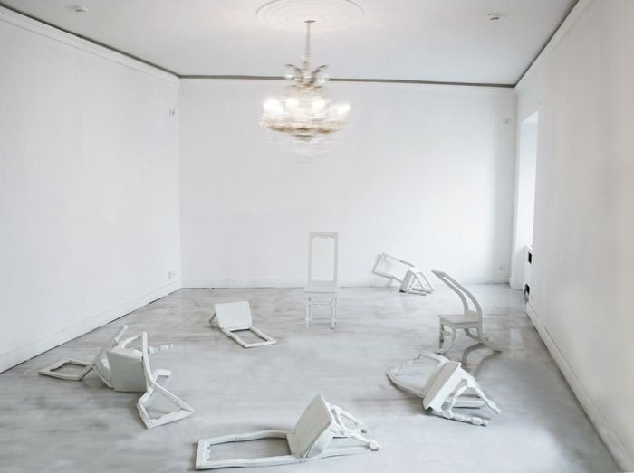 Инсталляция «Le Cercle Ferm?», художники Жан Башамей (Jean Bechameil) и Мартина Фейпель (Martine Feipel)