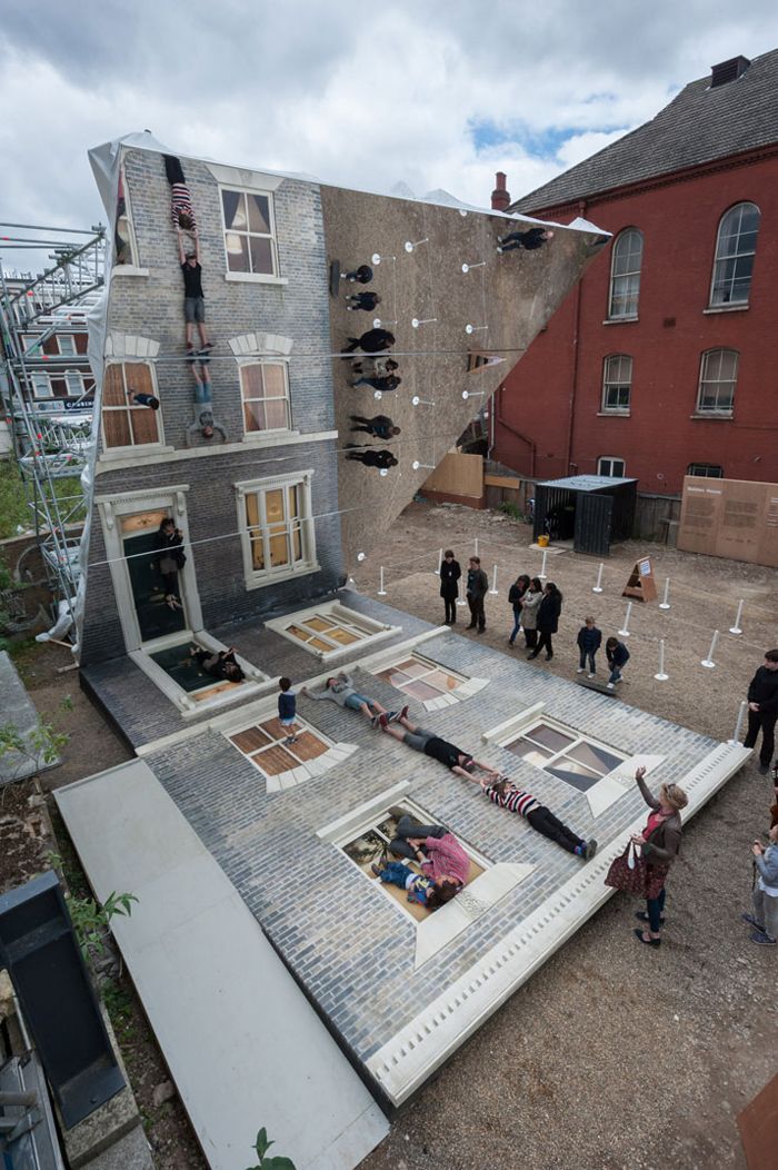 Инсталляция Dalston House, художник Леонардо Эрлих (Leandro Erlich)