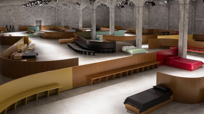 Проект зала для модного показа бренда Prada, архитектурное бюро AMO