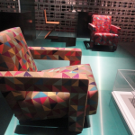 Новая цветовая палитра модернистской классики - кресло Utrecht Геррита Ритвельда в текстиле Bertjan Pot