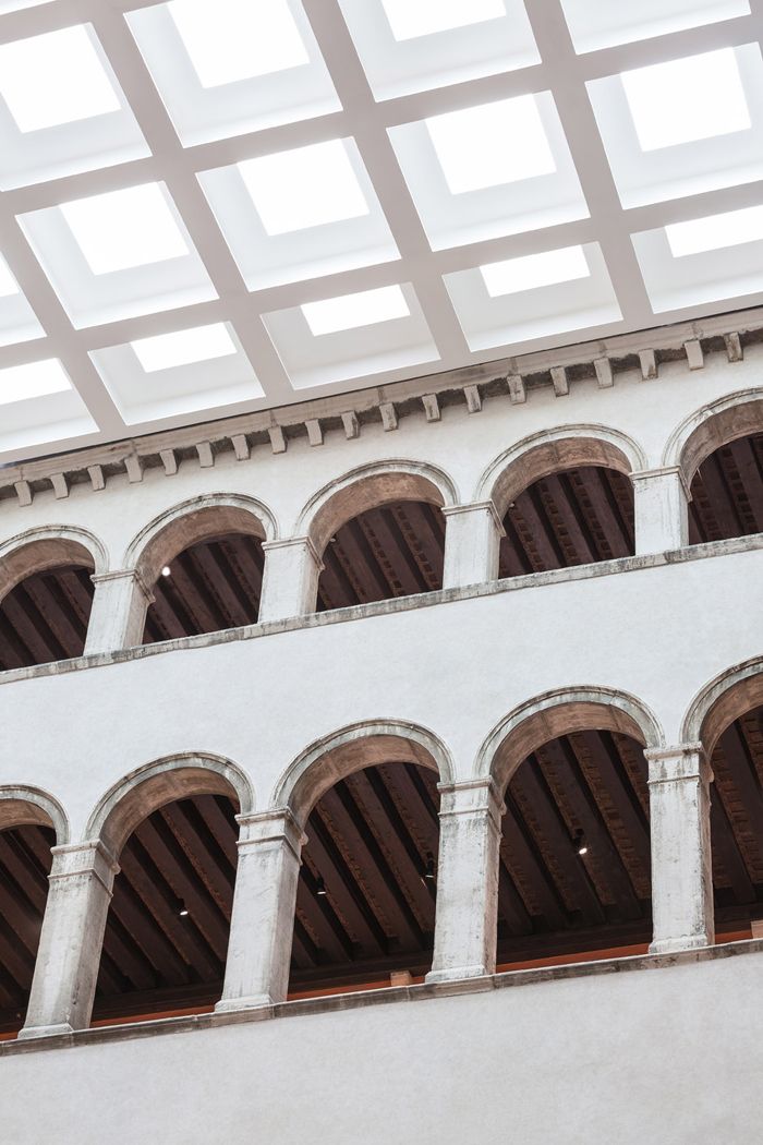 Реновация здания Фондако-деи-Тедески в Венеции, архитектурное бюро OMA