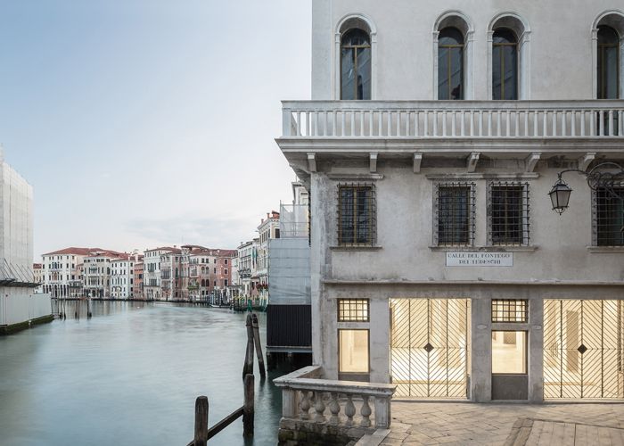 Реновация здания Фондако-деи-Тедески в Венеции, архитектурное бюро OMA